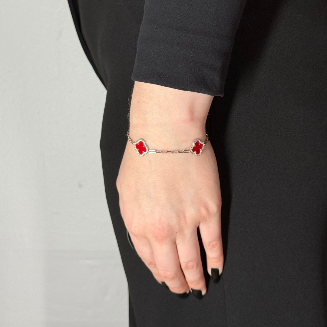 Bracelet en argent et cornaline à motif trèfle 