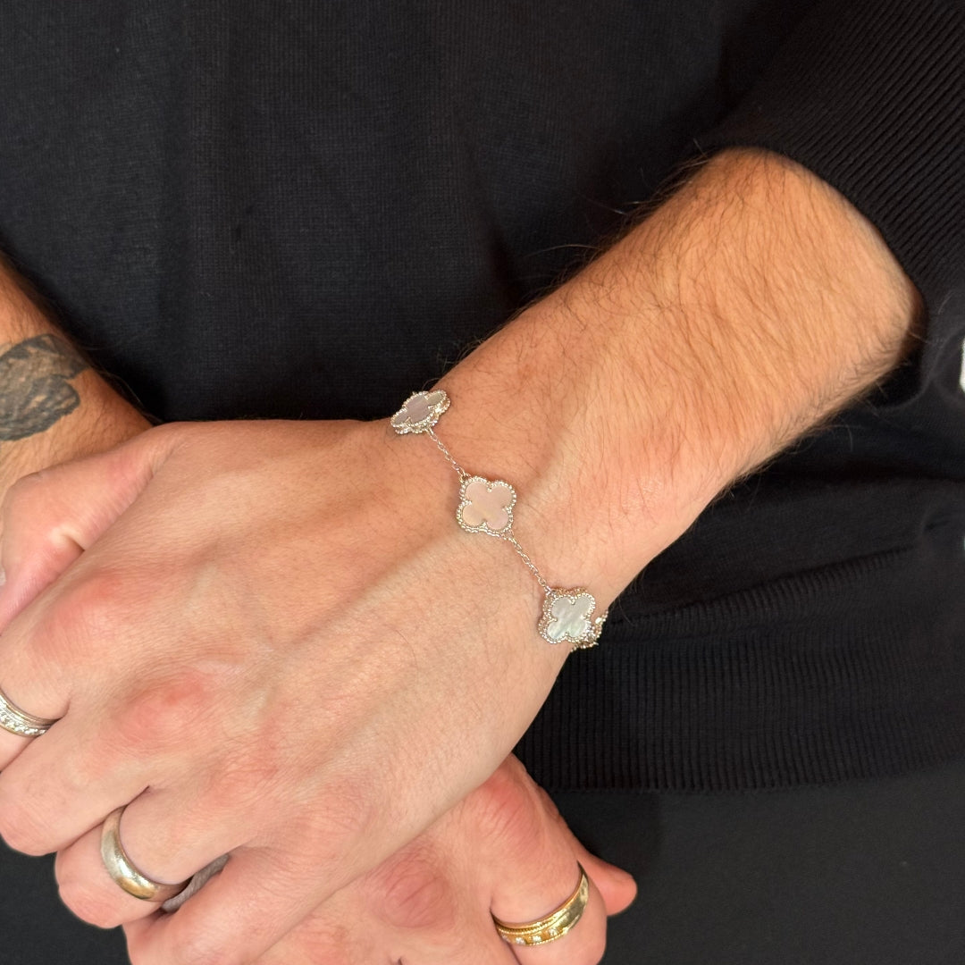 Bracelet en nacre et trèfle 
