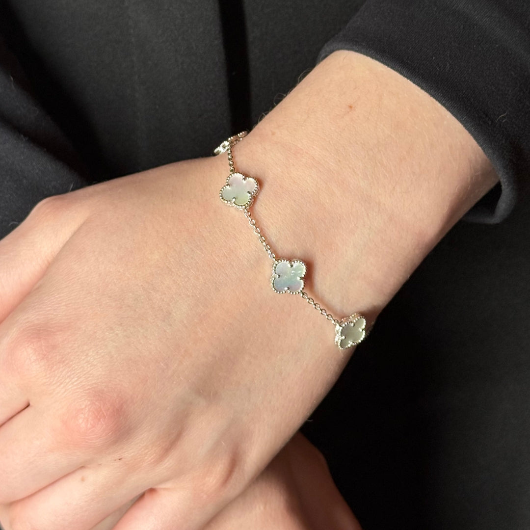 Bracelet miniature en nacre Clover 