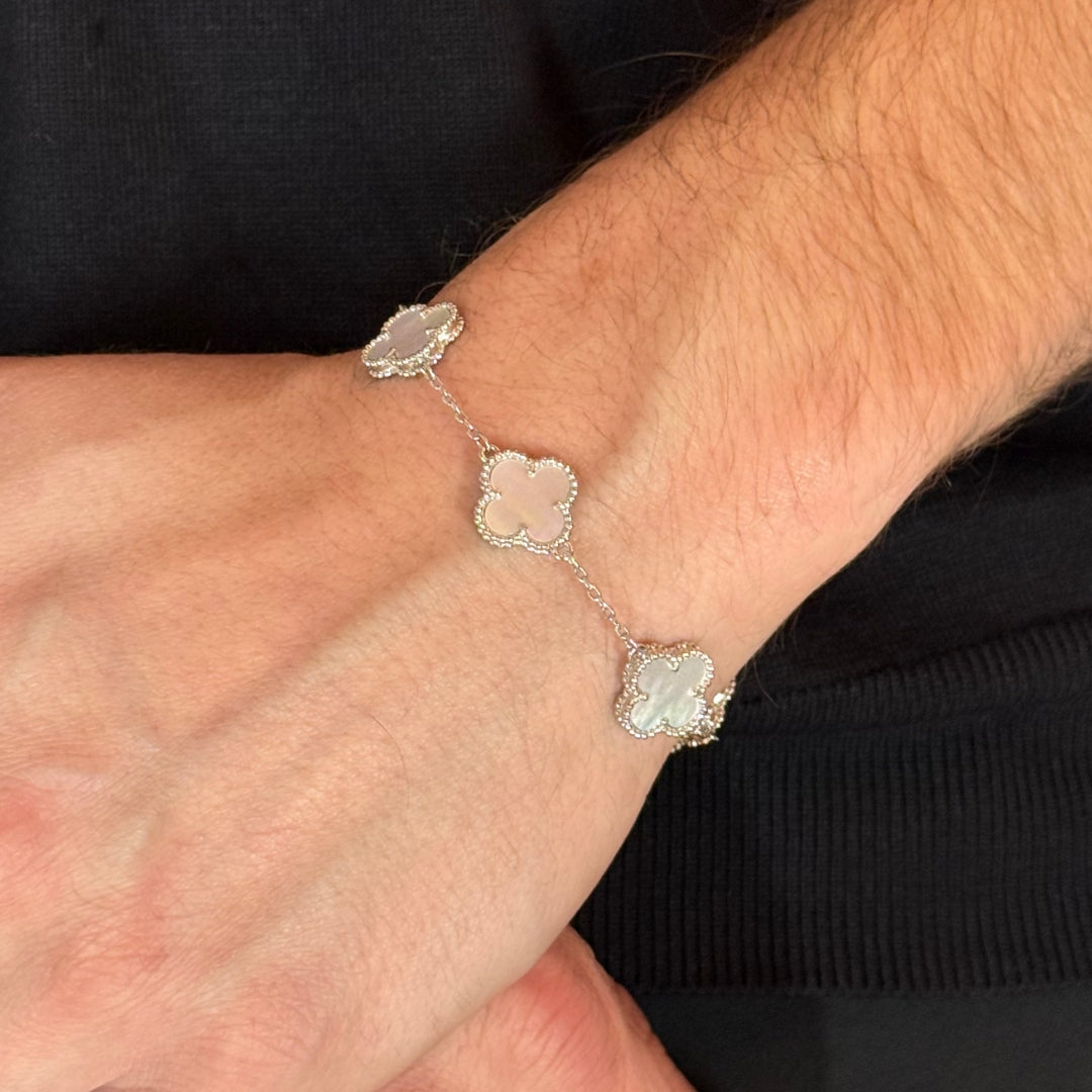 Bracelet en nacre et trèfle 