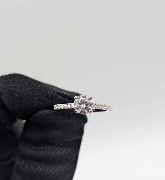 Round Cut Moissanite Ring 1CT